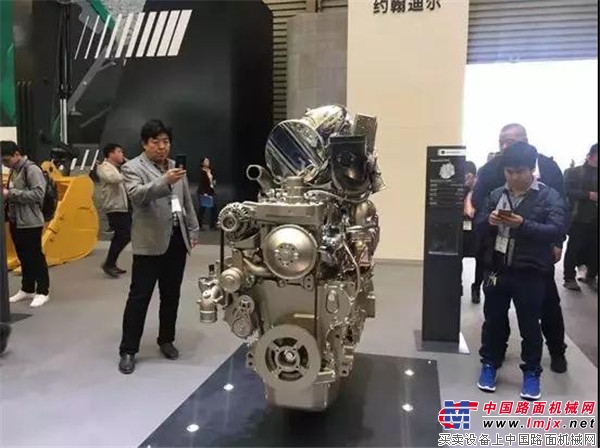 ?贏戰(zhàn)中國市場！約翰迪爾出色表態(tài)2018上海寶馬展