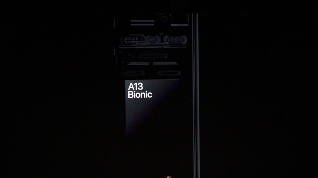 iPhone “浴霸” 公布，頂配1萬油炸出產(chǎn)線2！最強機械學習芯片，謀略性能吊打友商