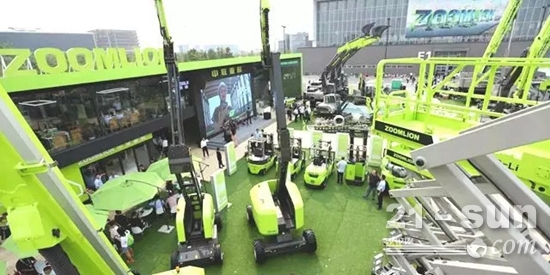 中聯(lián)重科土方呆板袁野：陸續(xù)油炸出產線深耕土方呆板市場 筑夢未來 方達天下